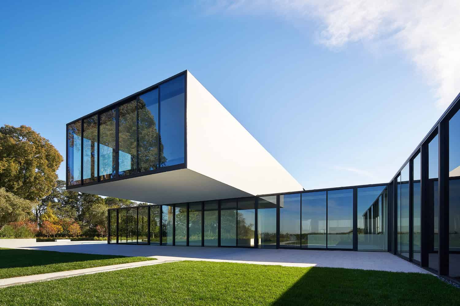 OZ House by Stanley Saitowitz in Atherton, California OZ House by Stanley Saitowitz in Atherton, California