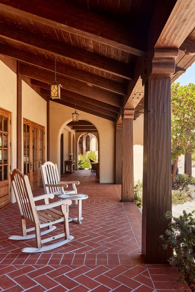 15 Beautiful Mediterranean Porch Designs That Will Drag You Outside 2