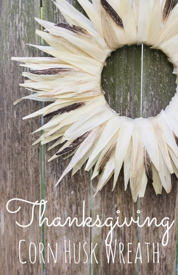 4. Thanksgiving Corn Husk Wreath 4. Thanksgiving Corn Husk Wreath