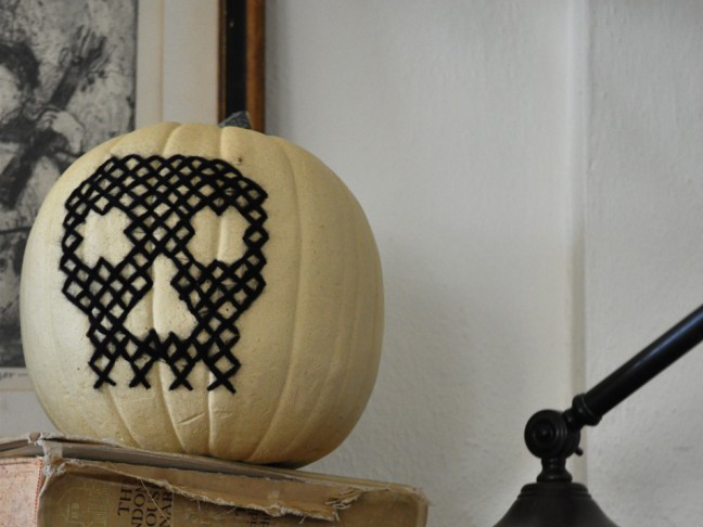 17 Epic No-Carve Pumpkin Designs For A Last-Minute Addition To Your Halloween Decor