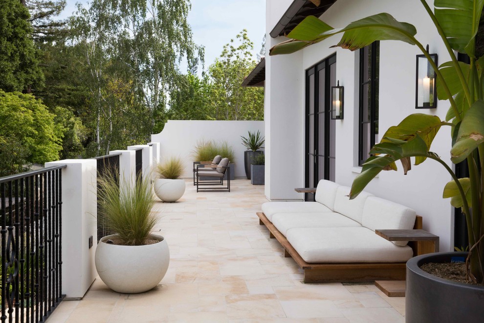 20 Sensational Mediterranean Patio Designs You'll Fall In Love With