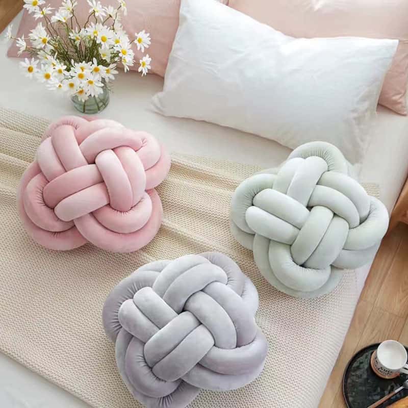 Extraordinary DIY Knot Pillows To Give New Appearance To Your Home Extraordinary DIY Knot Pillows To Give New Appearance To Your Home