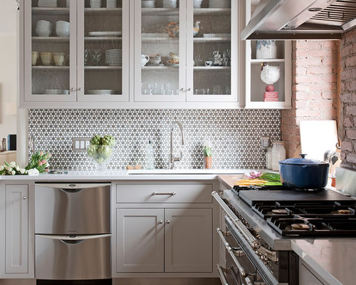 6 Trending Kitchens That Show How to Work In a Bold Backsplash