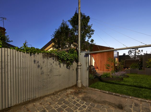 Diagonal House by Simon Whibley Architecture in Melbourne, Australia
