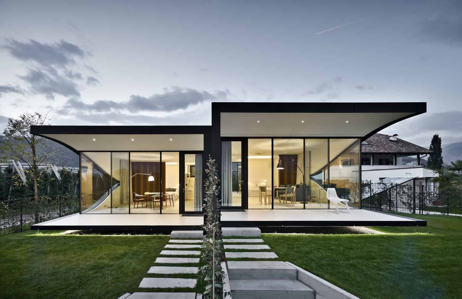 Mirror Houses by Peter Pichler Architecture in Bolzano, Italy Mirror Houses by Peter Pichler Architecture in Bolzano, Italy