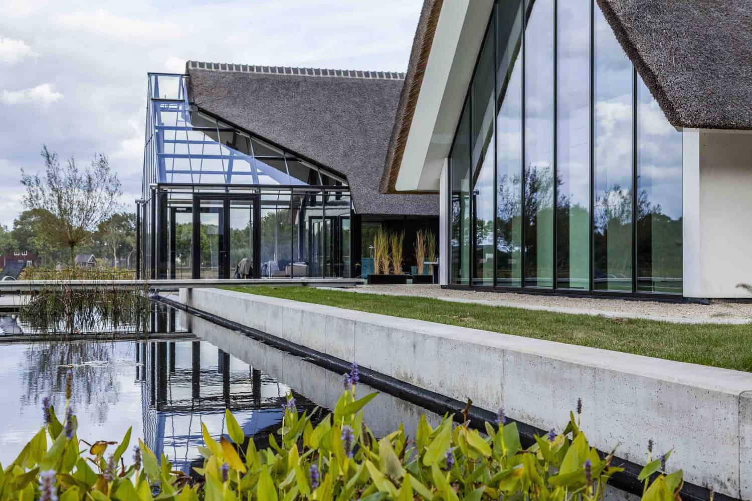 Modern Countryside Villa by Maas Architecten in Berlicum, Netherlands Modern Countryside Villa by Maas Architecten in Berlicum, Netherlands