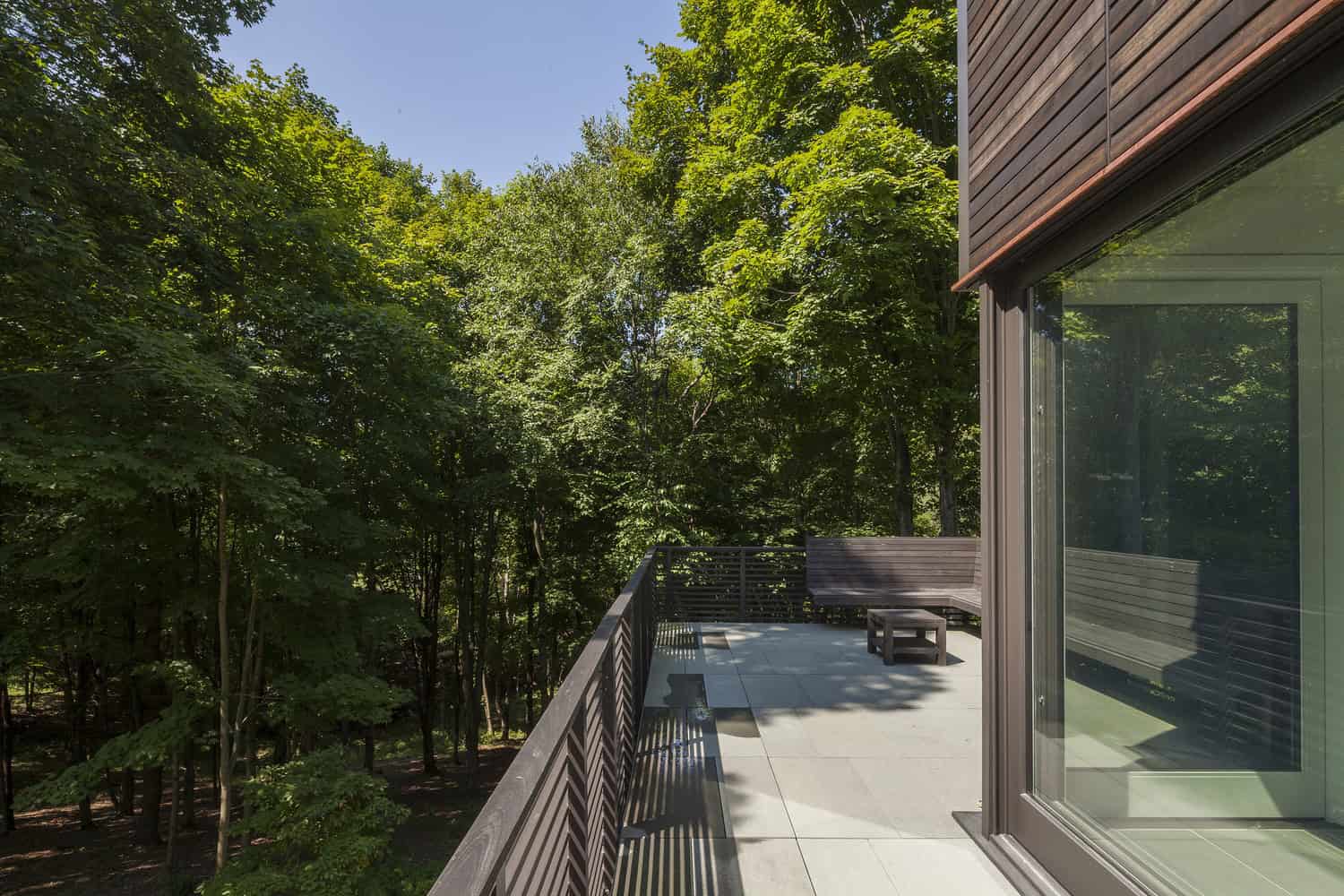 Red Rock House by Anmahian Winton Architects in New York, USA Red Rock House by Anmahian Winton Architects in New York, USA