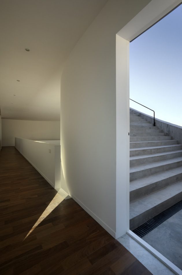 View House by Johnston MarkLee in Rosario, Argentina