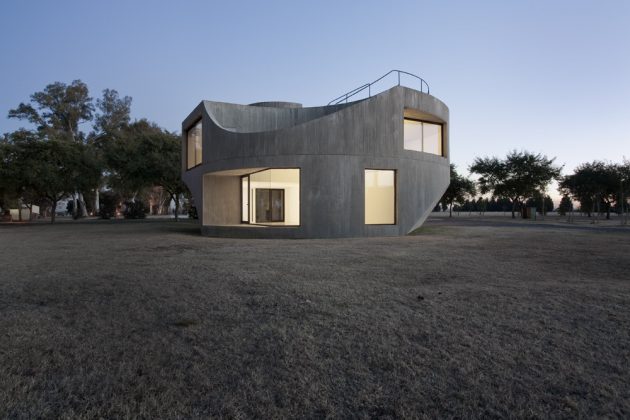 View House by Johnston MarkLee in Rosario, Argentina