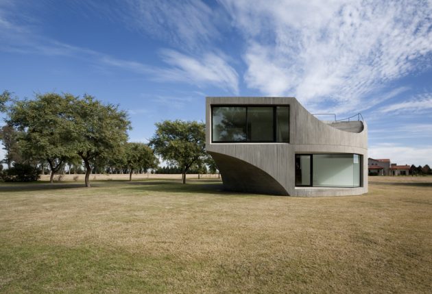 View House by Johnston MarkLee in Rosario, Argentina