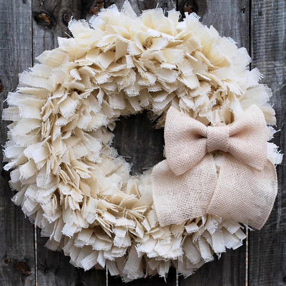 15 Fantastic Handmade Winter Wreath Designs For Your Front Door