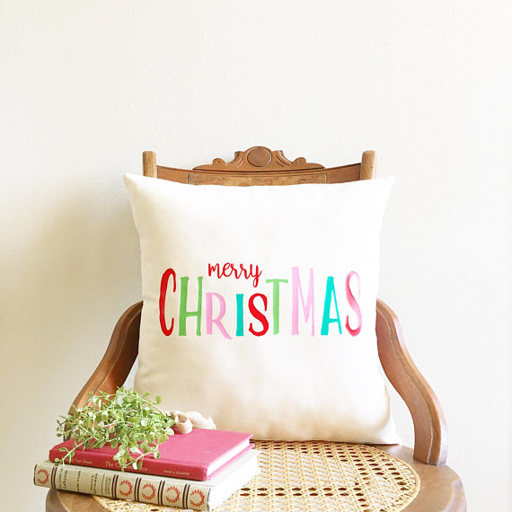 16 Adorable Handmade Christmas Pillow Designs Your Holiday Decor Lacks
