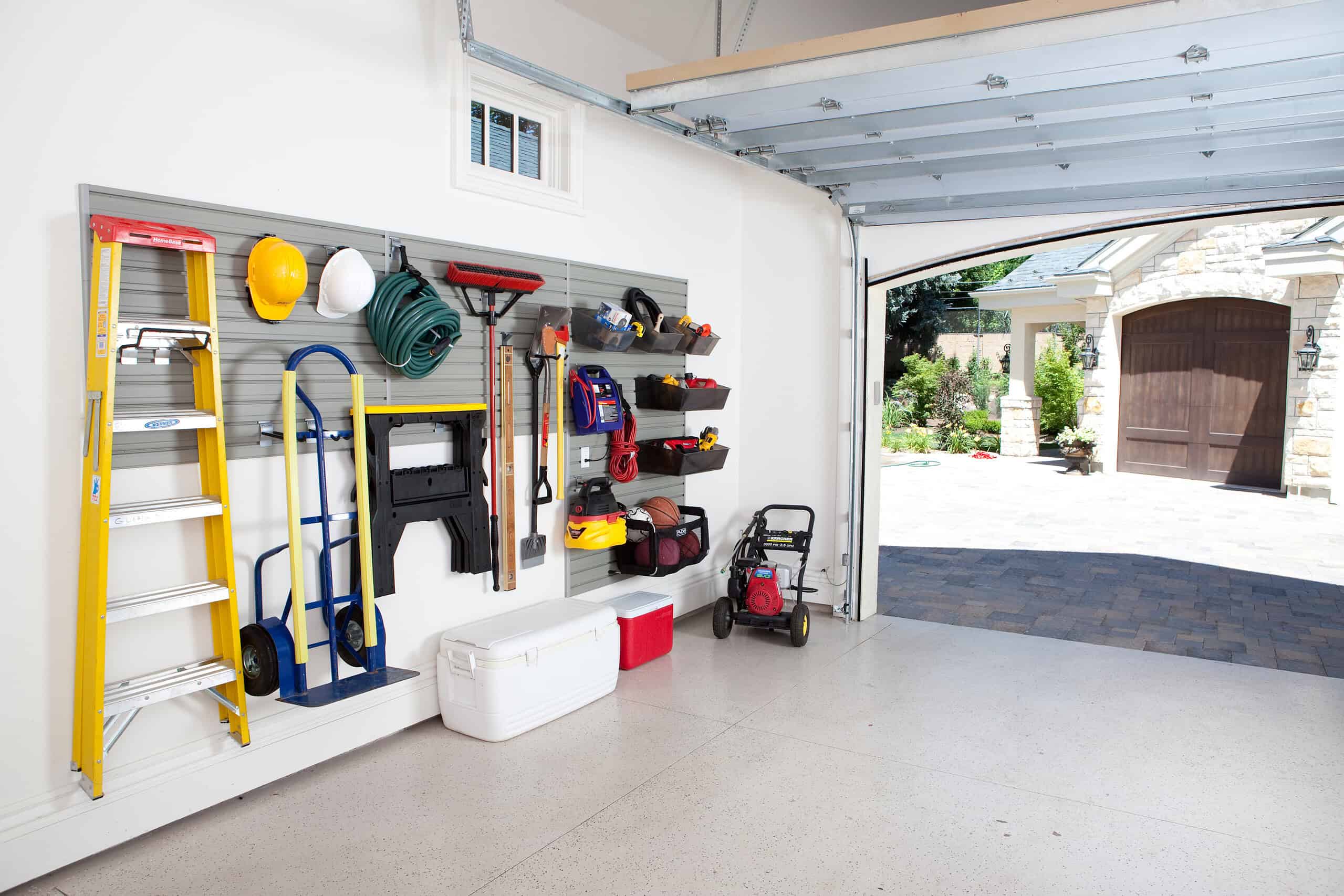 15 Attractive Ideas For Better Garage Organization