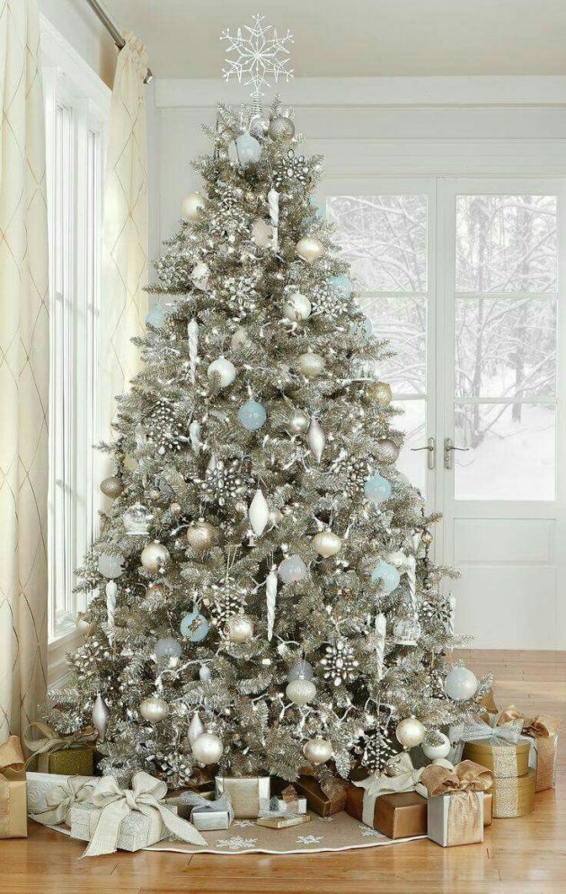 17 Really Fascinating Ways To Decorate Your Christmas Tree