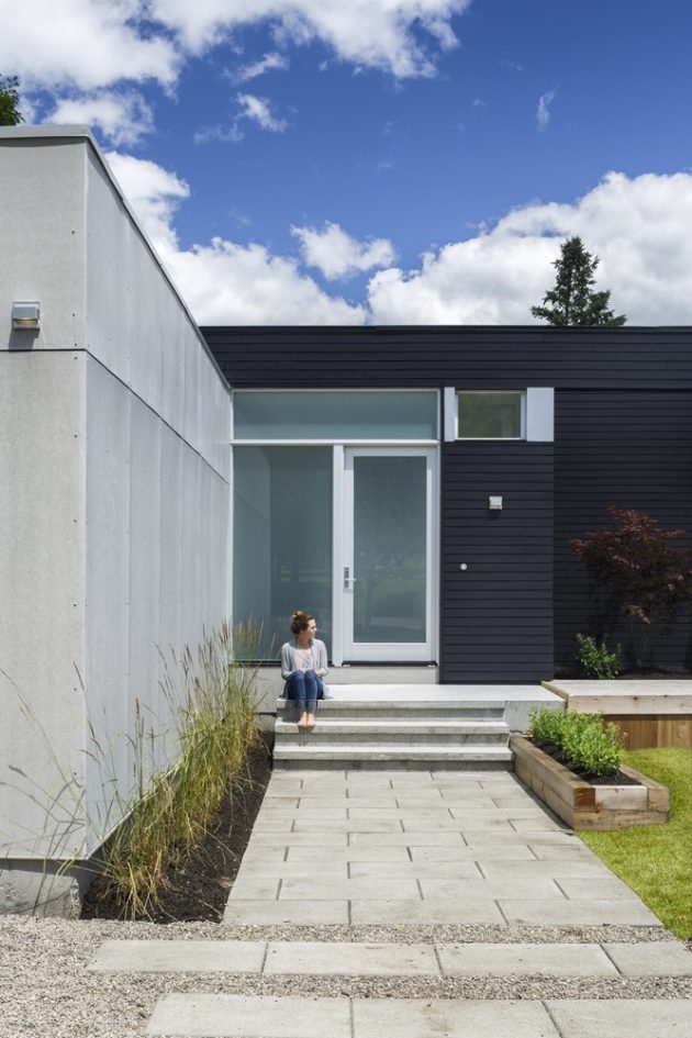 Dunrobin Shore Residence by Christopher Simmonds Architect in Ottawa, Canada