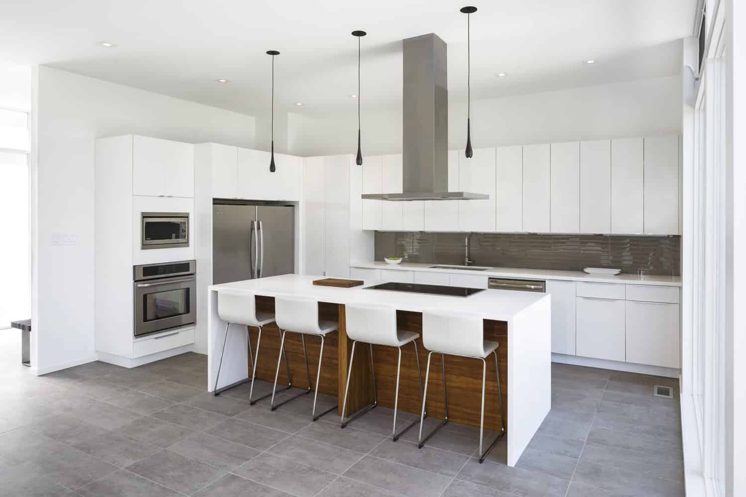 Dunrobin Shore Residence by Christopher Simmonds Architect in Ottawa