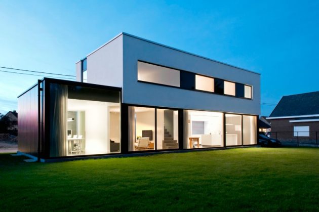 House WR by Niko Wauters in Keerbergen, Belgium