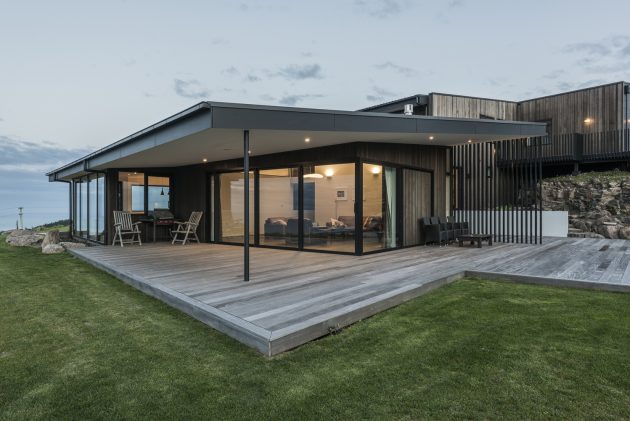 Mt Pleasant Home by Cymon Allfrey Architects in New Zealand