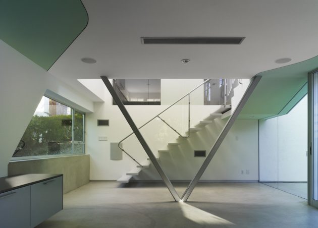 Alan-Voo Family House by Neil M. Denari Architects in LA, California