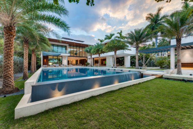 Palm Island Residence by Choeff Levy Fischman in Miami Beach, Florida