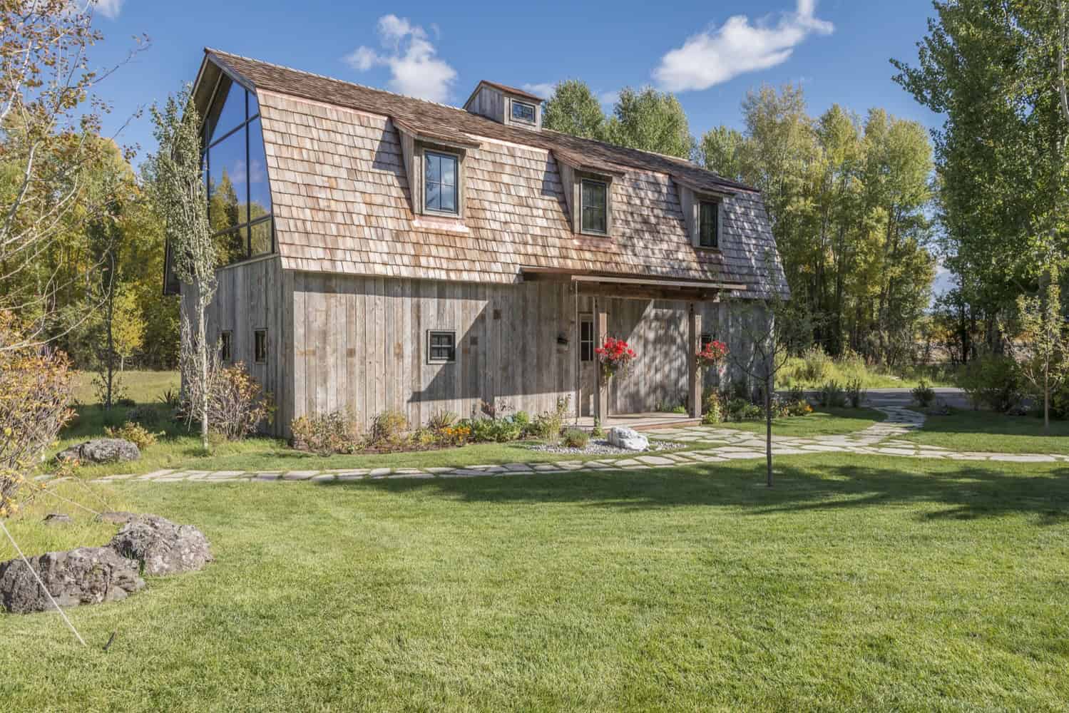 The Barn by CLB Architects in Wilson, Wyoming The Barn by CLB Architects in Wilson, Wyoming