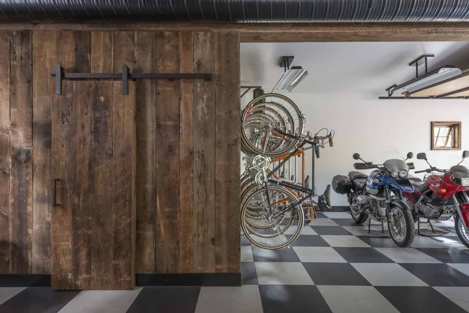 The Barn by CLB Architects in Wilson, Wyoming The Barn by CLB Architects in Wilson, Wyoming