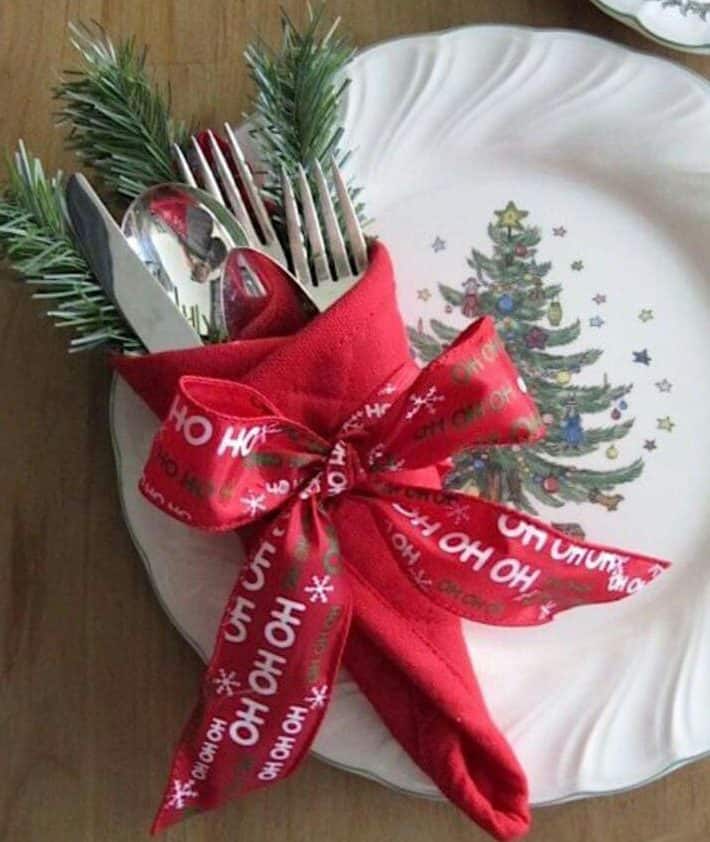 17 Captivating DIY Napkin Decorations To Beautify Your Christmas Table 17 Captivating DIY Napkin Decorations To Beautify Your Christmas Table