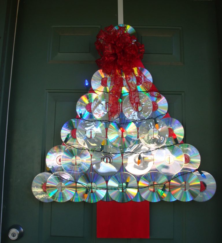 15 Last Minute DIY Christmas Decorations Made Of Old CD Discs