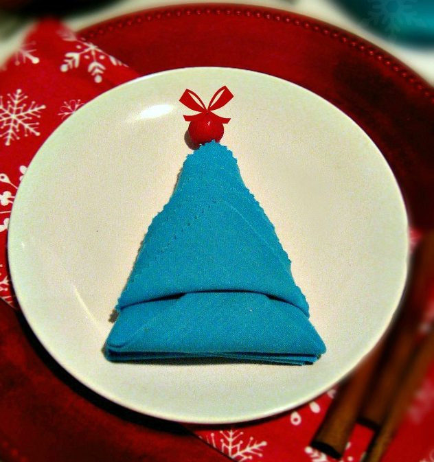 17 Captivating DIY Napkin Decorations To Beautify Your Christmas Table 17 Captivating DIY Napkin Decorations To Beautify Your Christmas Table