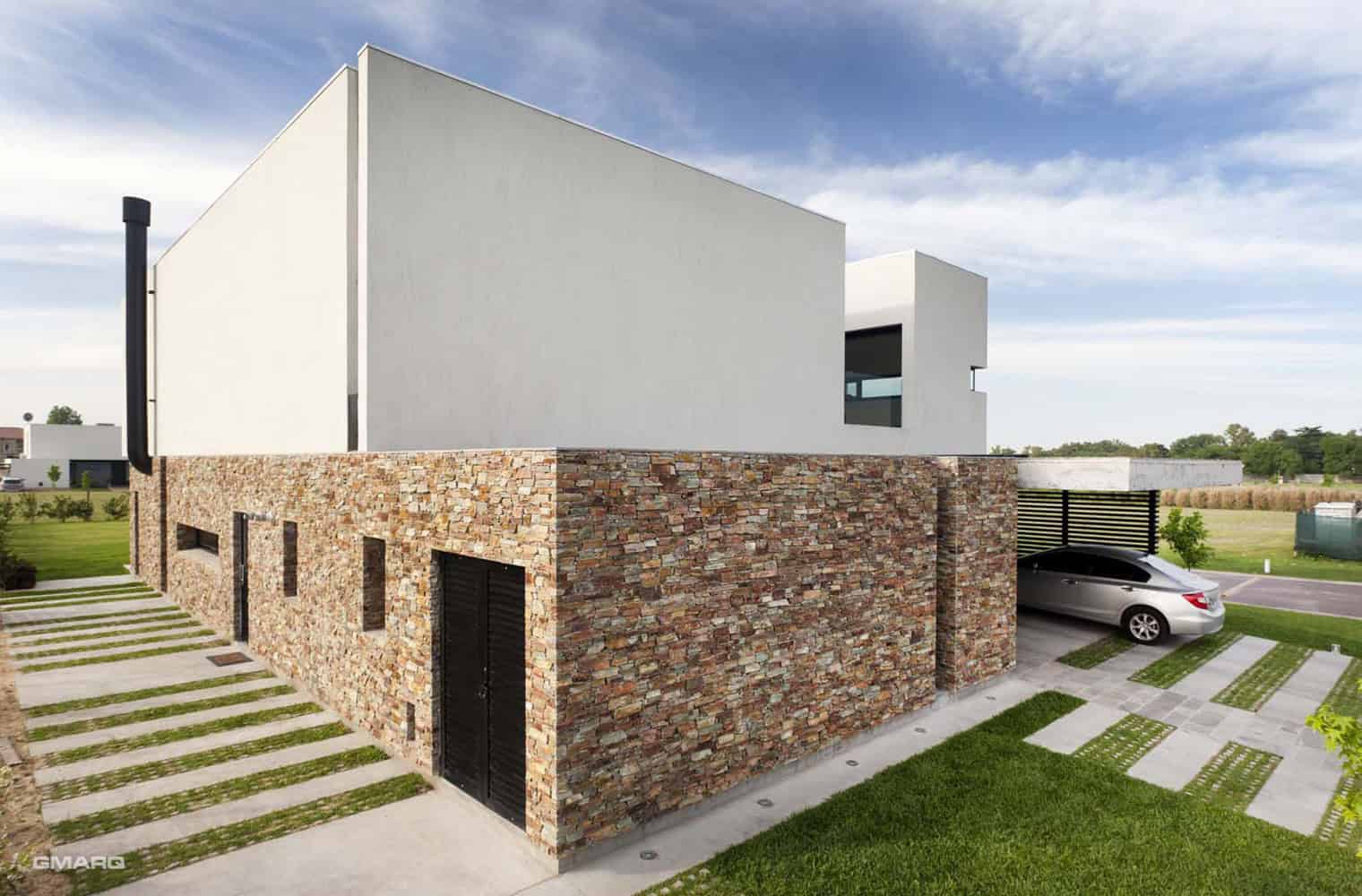 A House by Estudio GM ARQ in Buenos Aires, Argentina A House by Estudio GM ARQ in Buenos Aires, Argentina
