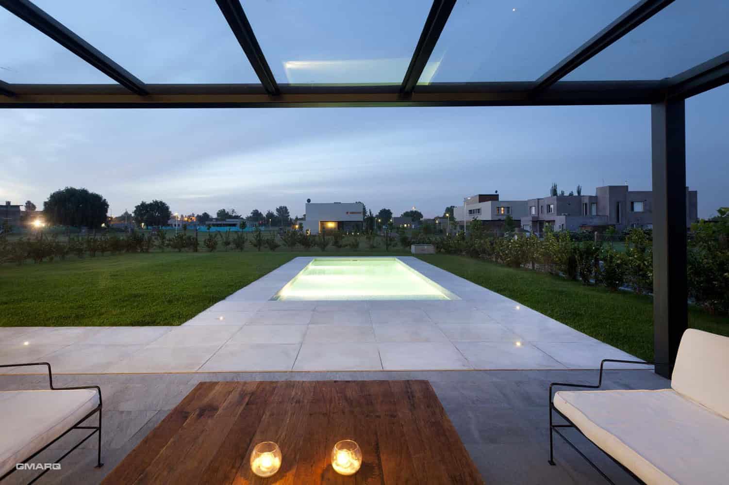 A House by Estudio GM ARQ in Buenos Aires, Argentina A House by Estudio GM ARQ in Buenos Aires, Argentina