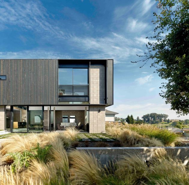 Upper Rockridge Residence by AAA Architecture in Oakland, California
