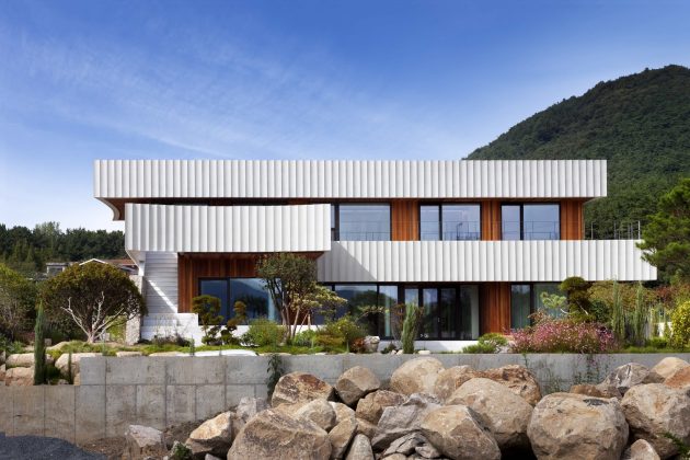W House by ODE Architects in Gyeongju, South Korea