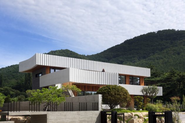 W House by ODE Architects in Gyeongju, South Korea