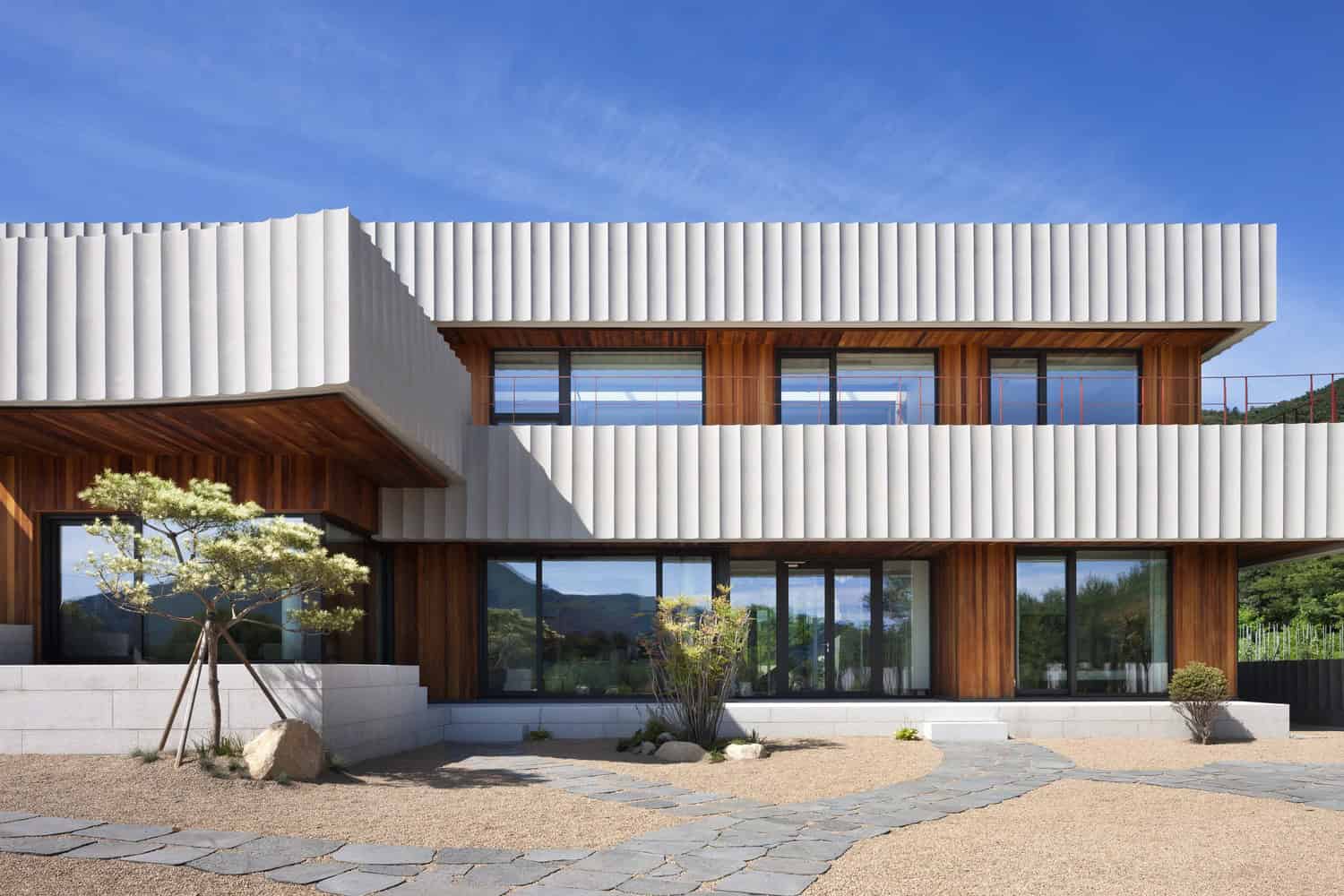 W House by ODE Architects in Gyeongju, South Korea W House by ODE Architects in Gyeongju, South Korea