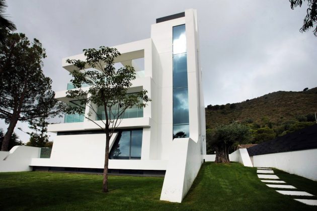 Weave House by A-cero on the Mediterranean Coast of Spain