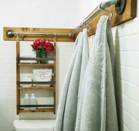 16 Really Inspiring Ways To Decorate The Bathroom With Upcycled Items
