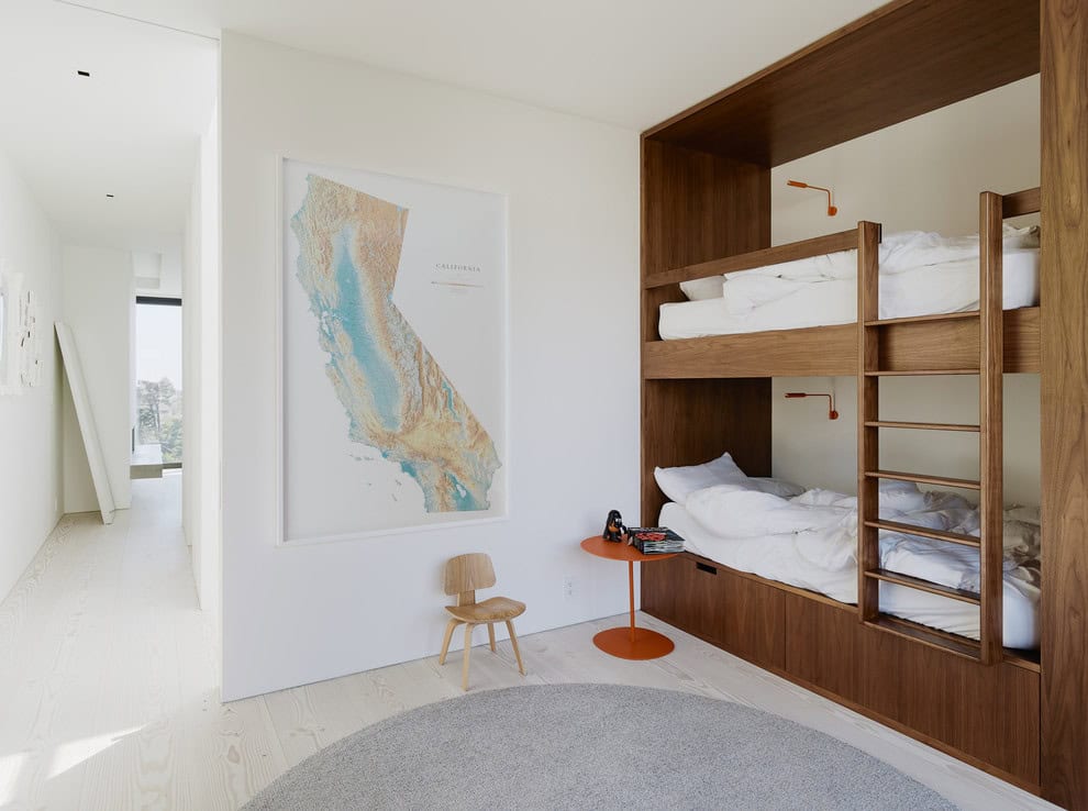 minimalist children's room