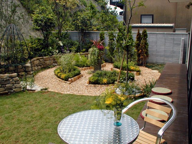 7 Ways to Update Your Yard This Spring and Summer