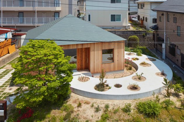 House in Mukainada by FujiwaraMuro Architects in Hiroshima, Japan