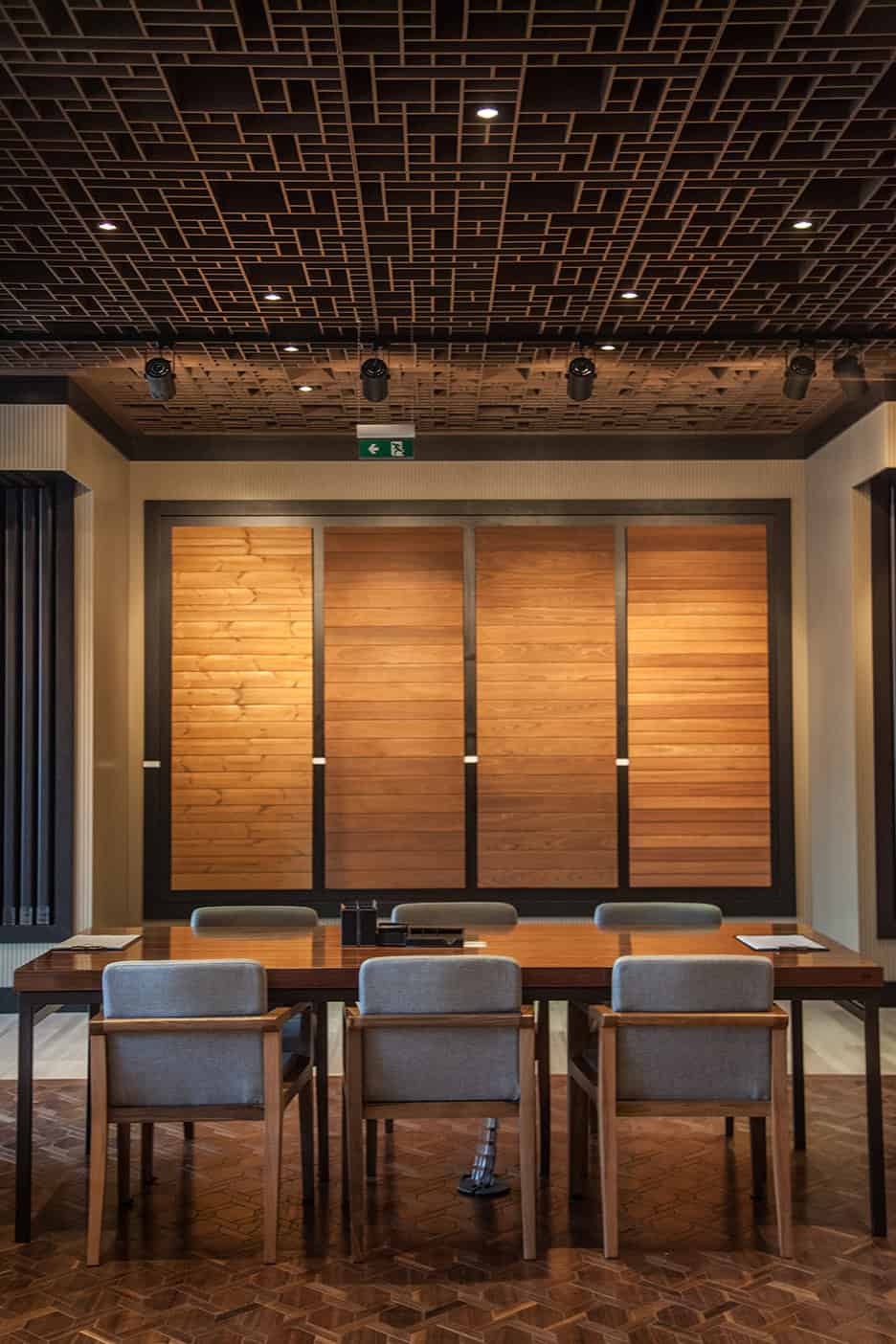 Novawood Office and Showroom: A Multifunctional Design in a Flexible Structure Novawood Office and Showroom: A Multifunctional Design in a Flexible Structure