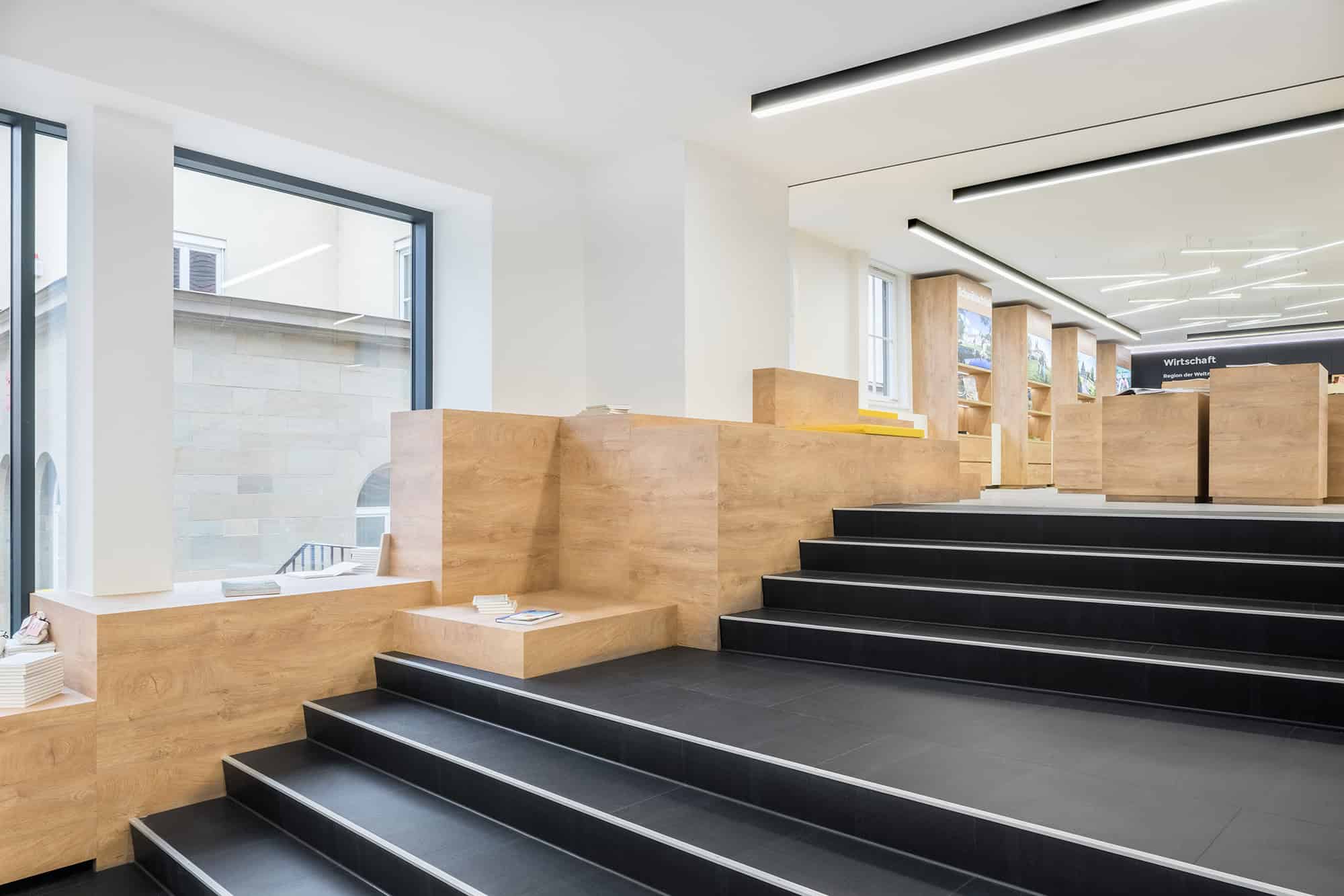 Tourist Information in South Germany: Modern symbol of a culture-rich city Tourist Information in South Germany: Modern symbol of a culture-rich city