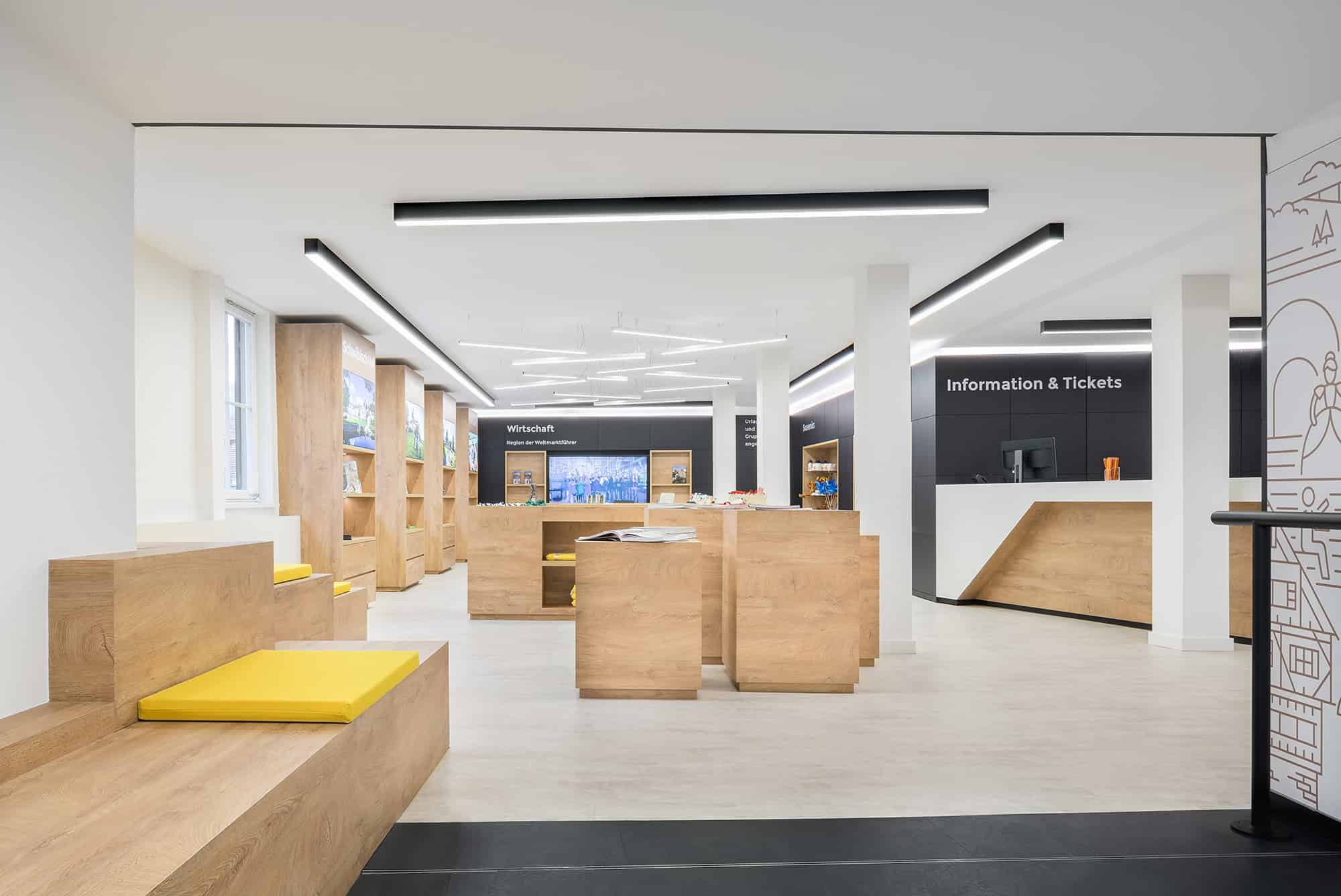 Tourist Information in South Germany: Modern symbol of a culture-rich city Tourist Information in South Germany: Modern symbol of a culture-rich city