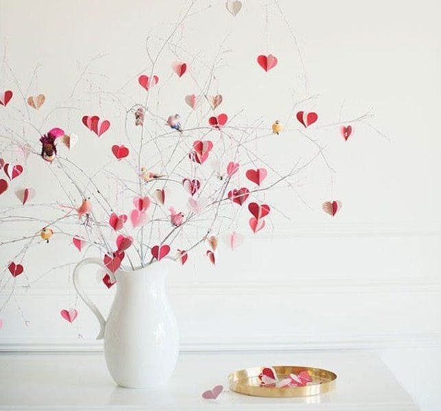 18 Low-Cost Decorations That You Can DIY For This Valentine's Day 18 Low-Cost Decorations That You Can DIY For This Valentine's Day