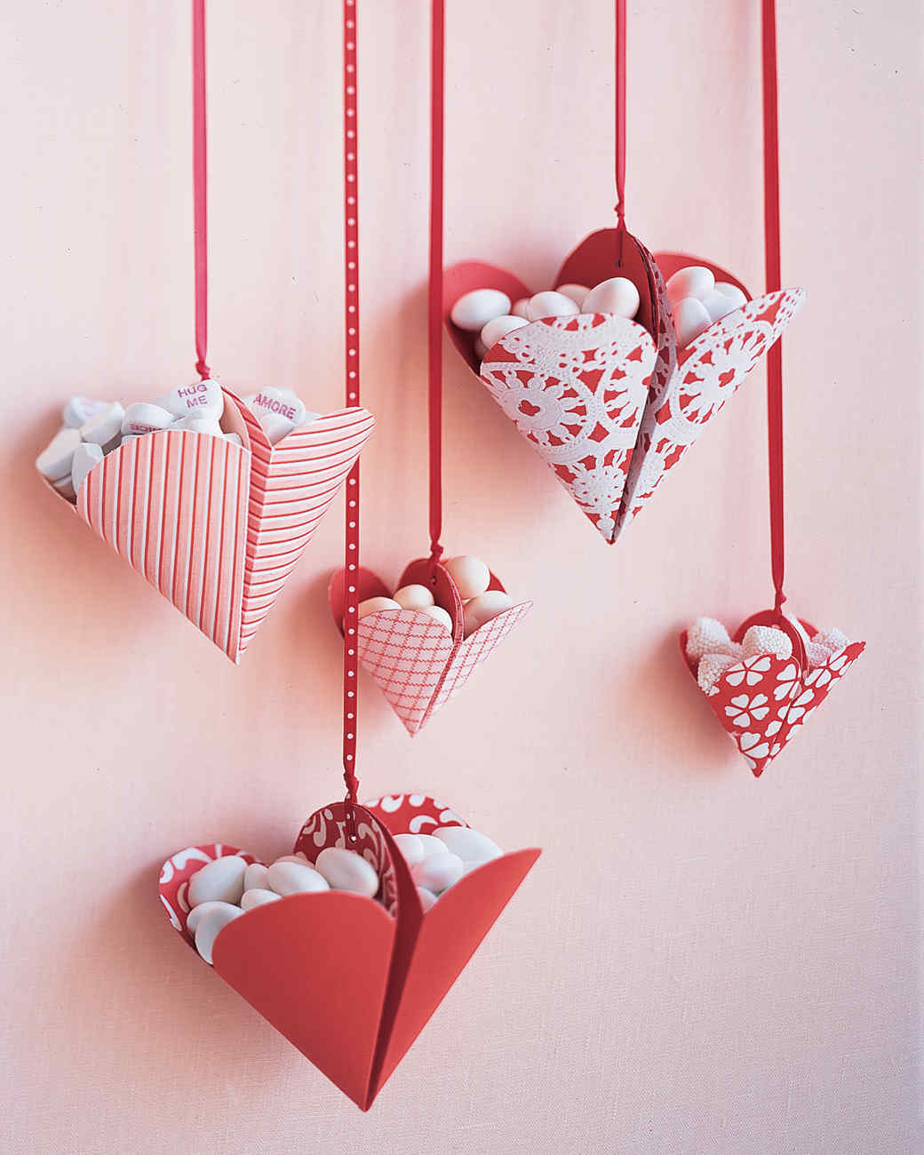 15 Cute Last Minute DIY Valentine's Crafts That Will Spice Up Your Home Decor
