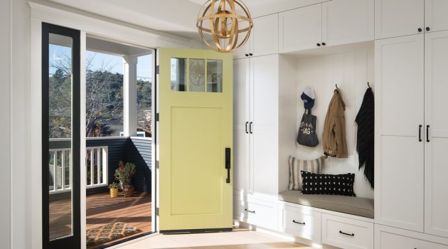 16 Comfortable Transitional Entry Hall Designs That Will Welcome You Inside