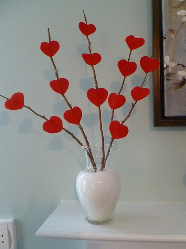18 Low-Cost Decorations That You Can DIY For This Valentine's Day