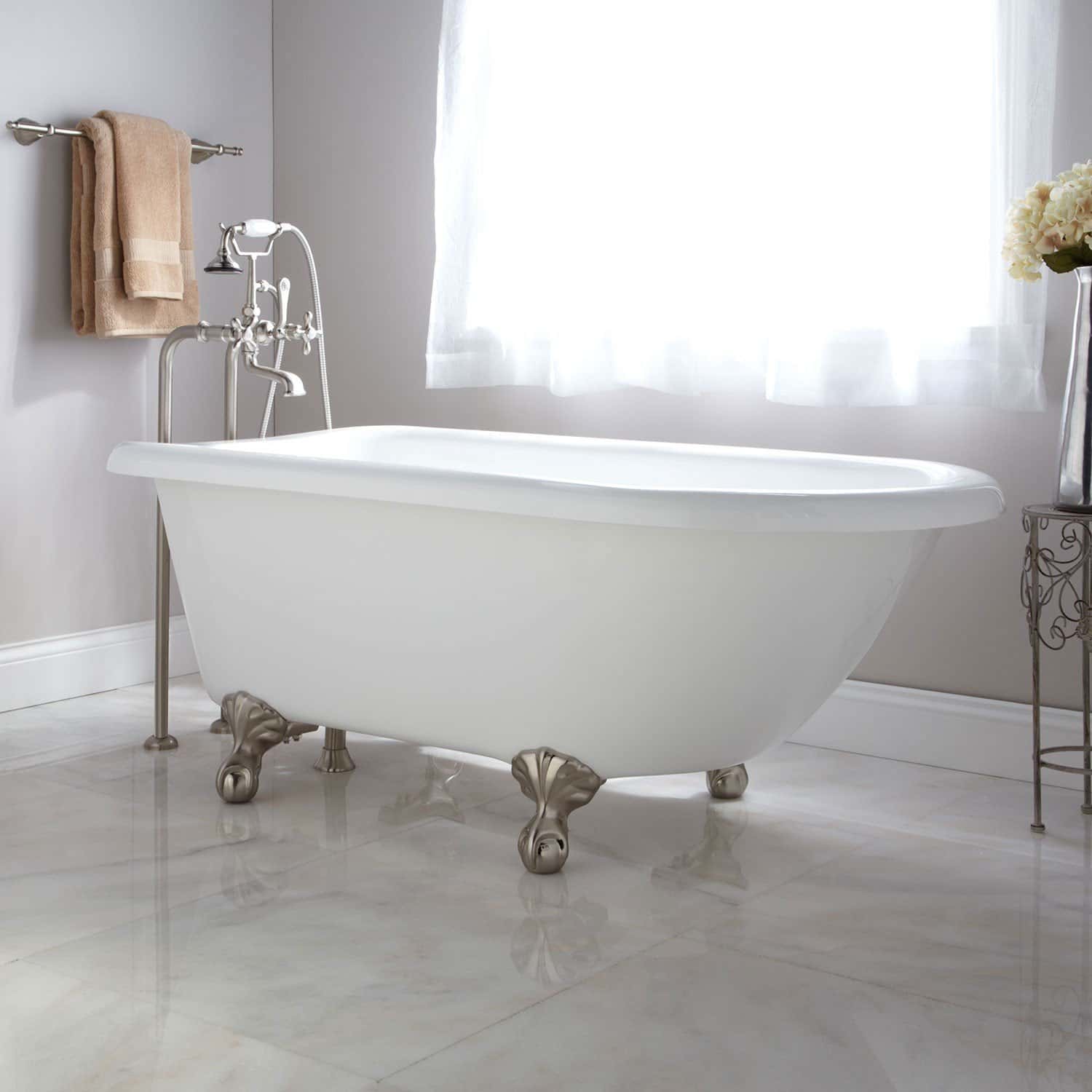 17 Magnificent Bathtub Designs To Help You In Your Choice