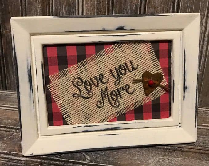 10 Appealing Rustic Love-Signs That You Can Do For Free 10 Appealing Rustic Love-Signs That You Can Do For Free
