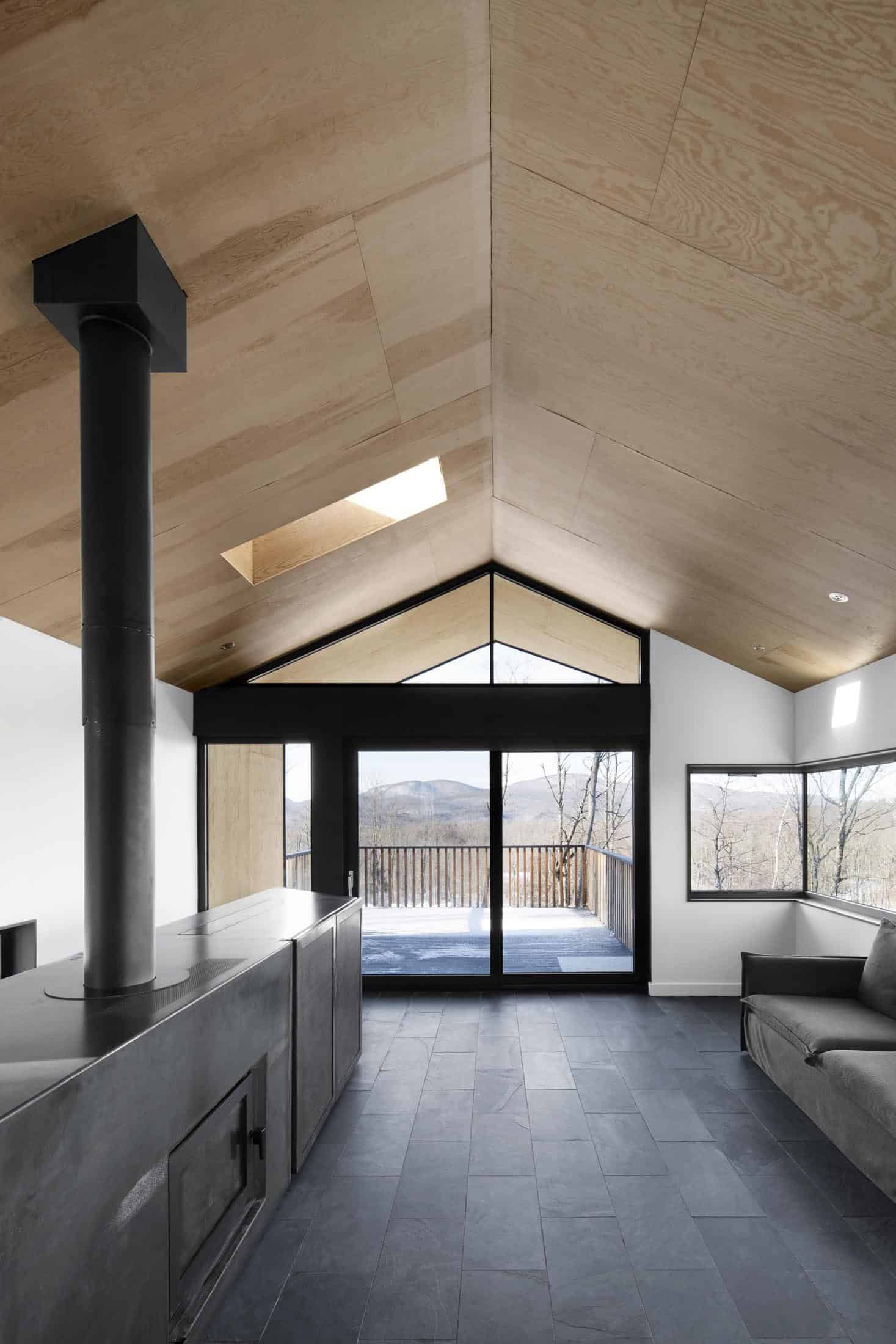 Bolton Residence by Naturehumaine in Quebec, Canada Bolton Residence by Naturehumaine in Quebec, Canada